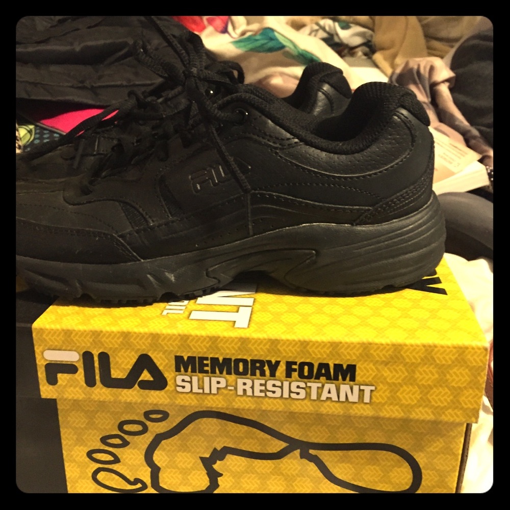 Memory foam no slip sneakers